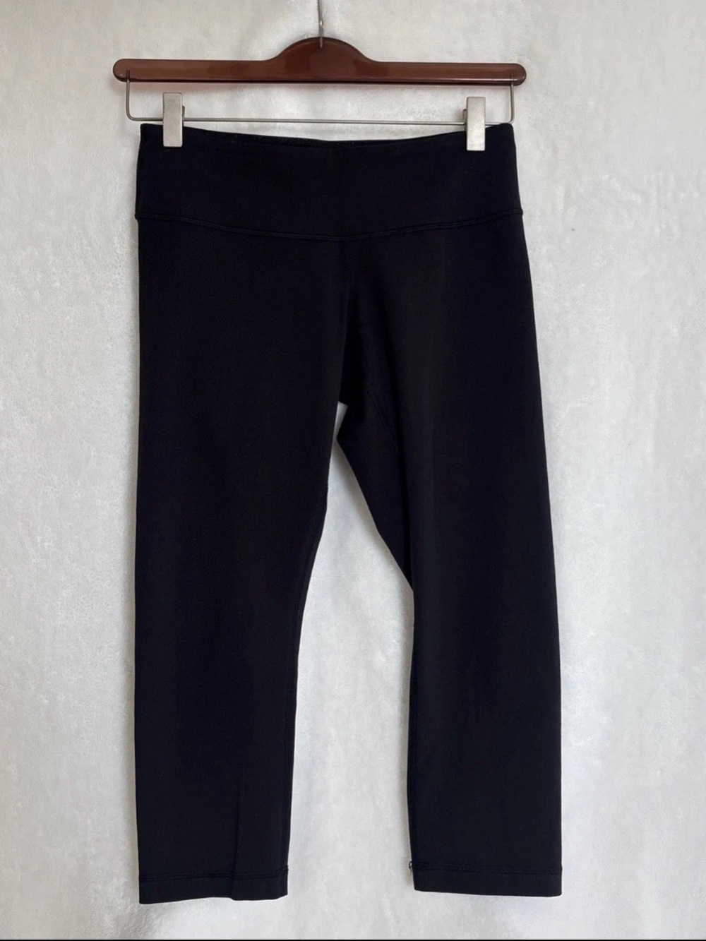 Lululemon Pants Womens Black Wunder Under Crop Yoga Gym Low Rise Size 6
